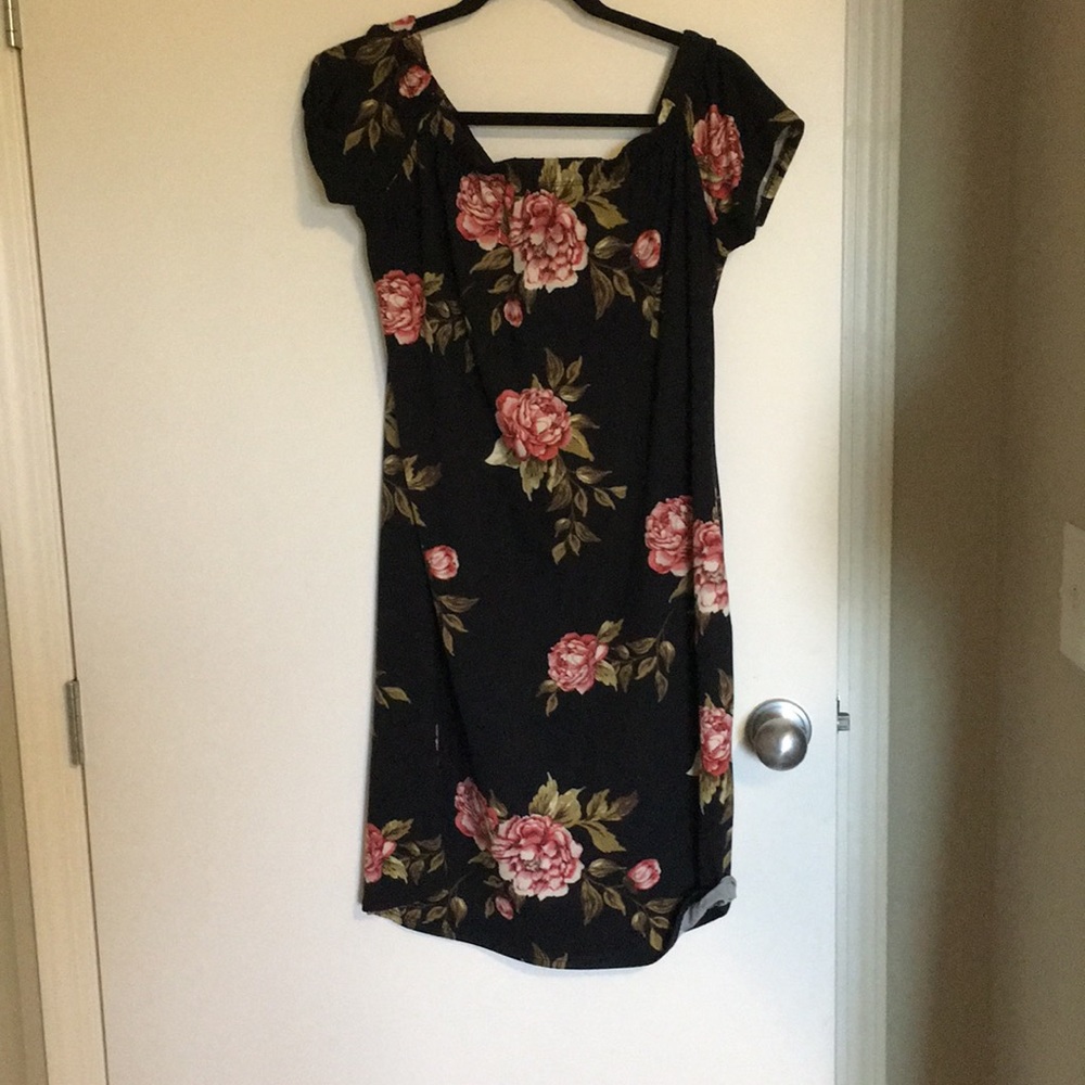 Black floral fitted dress
